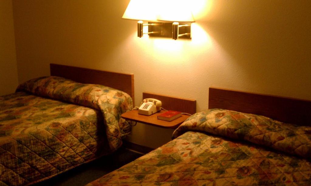 בולהד סיטי Colorado River Value Inn חדר תמונה
