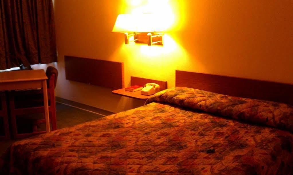 בולהד סיטי Colorado River Value Inn מראה חיצוני תמונה